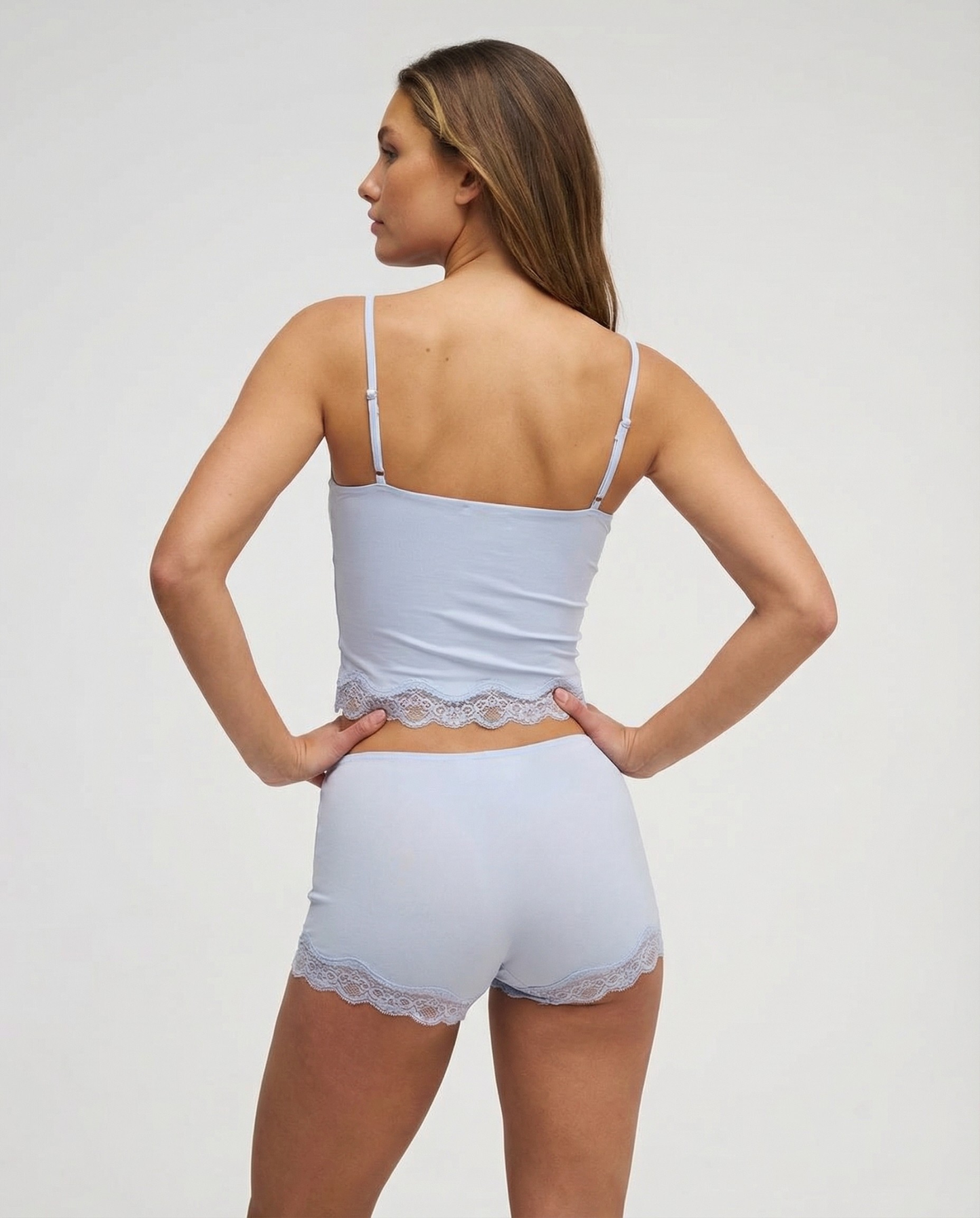 Mujer Conjunto de dos piezas con camisola de tirantes ajustables y pantalones cortos con ribete de encaje-Sets for women-Casaluzia
