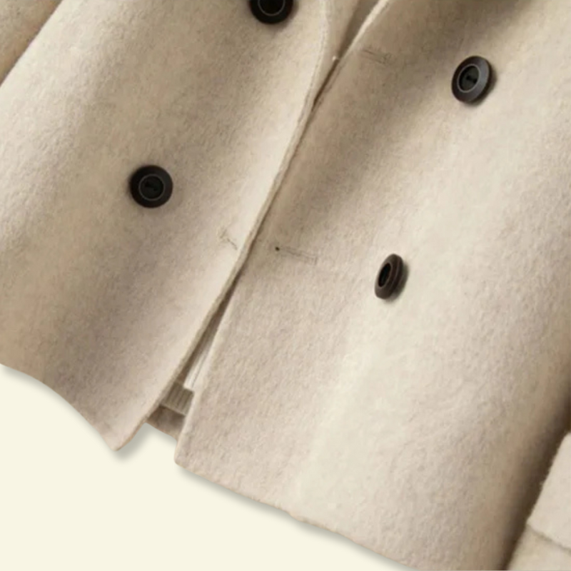 Abrigo corto para mujer con solapas y botones-Coats for women-Casaluzia