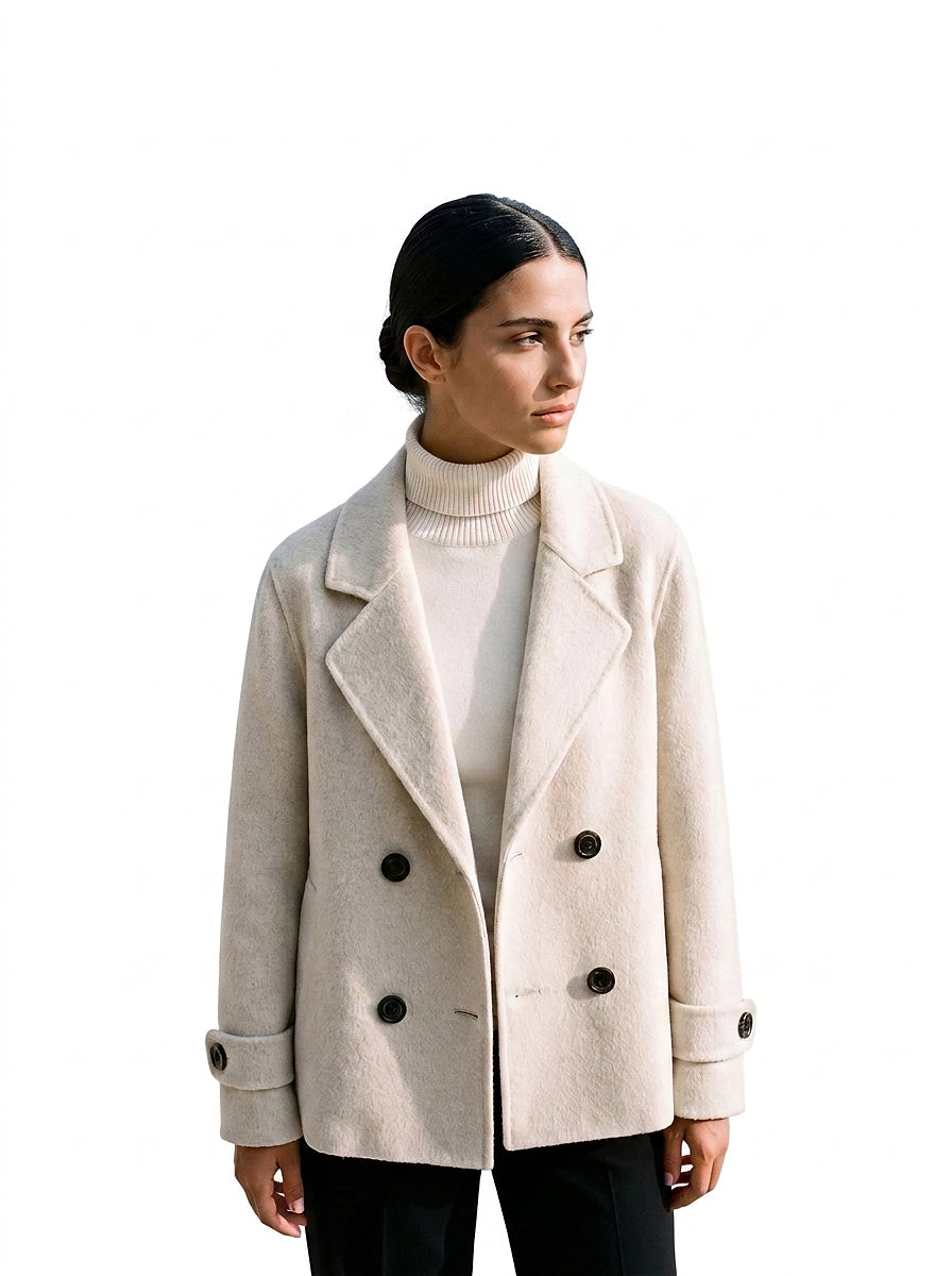 Abrigo corto para mujer con solapas y botones-Coats for women-Casaluzia