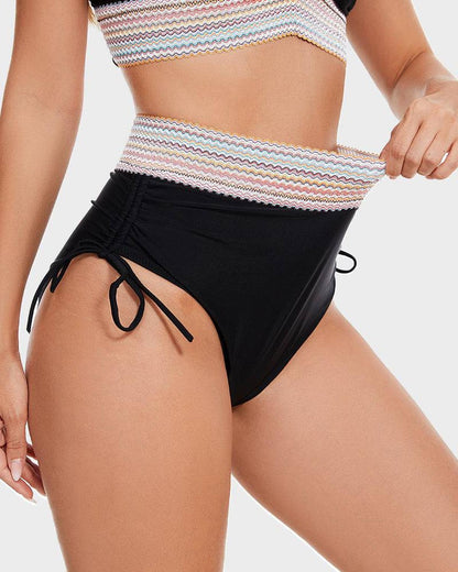 Bikini de mujer con cuello halter y braga de talle alto con cordones laterales-Swimwear for women-Casaluzia