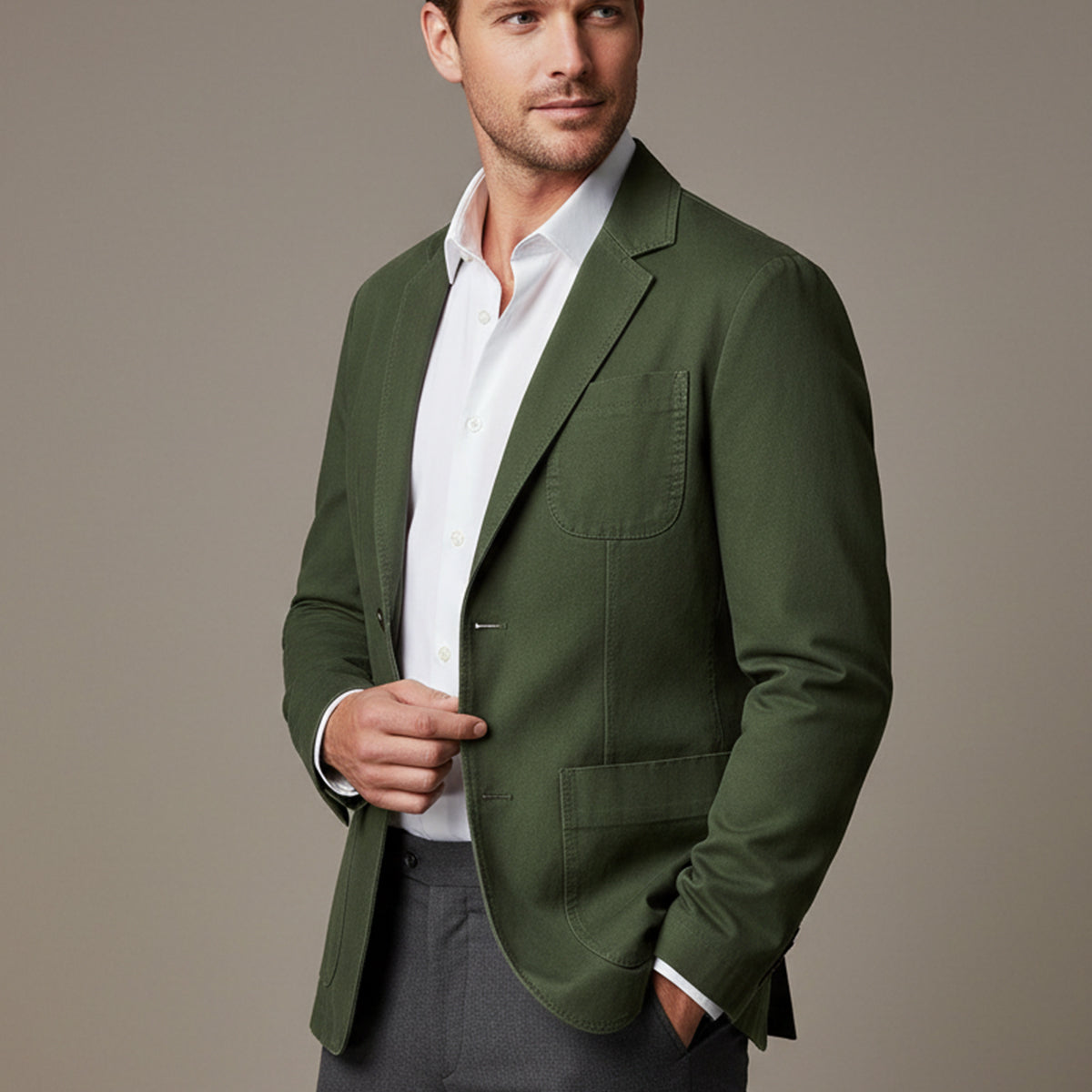 Blazer de hombre con botones frontales y bolsillos de parche-Jackets for men-Casaluzia