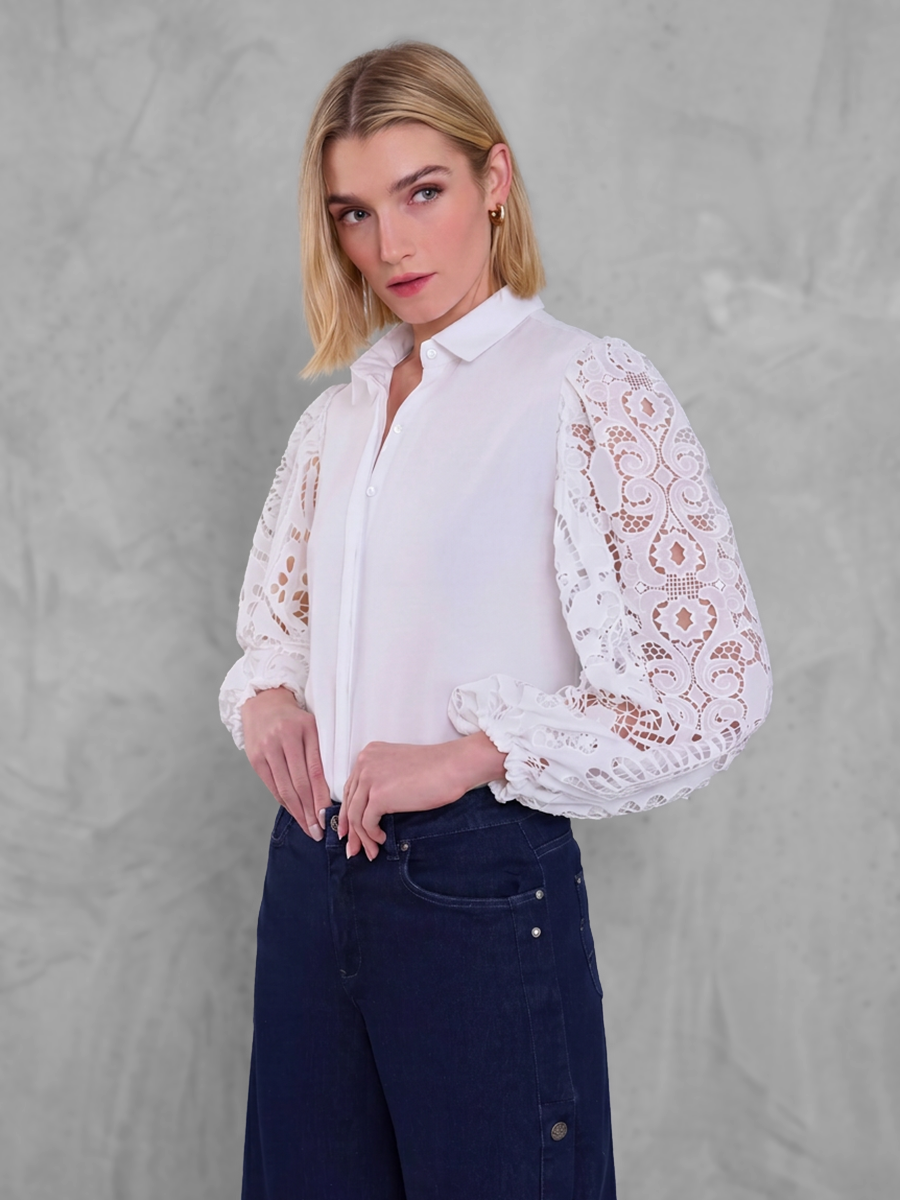 Blusa abotonada con mangas de encaje para mujer-Blouses for women-Casaluzia