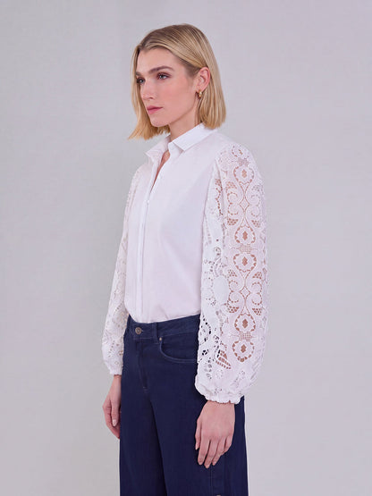 Blusa abotonada con mangas de encaje para mujer-Blouses for women-Casaluzia