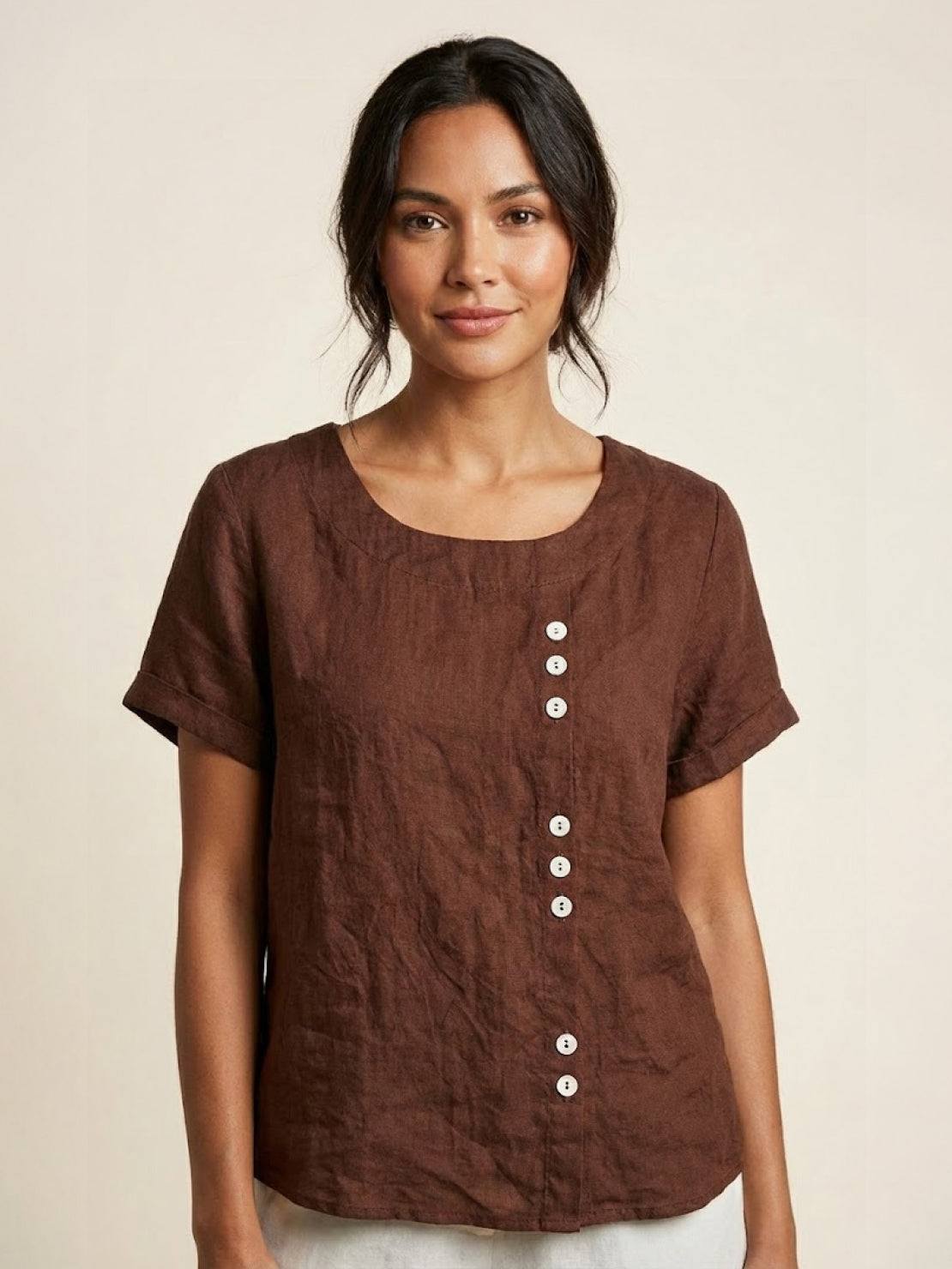 Blusa de lino de manga corta para mujer con detalle de botones-Blouses for women-Casaluzia