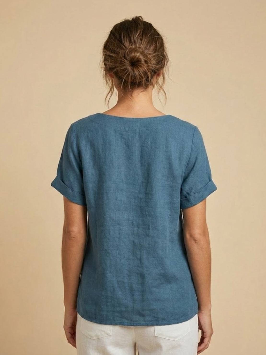 Blusa de lino de manga corta para mujer con detalle de botones-Blouses for women-Casaluzia