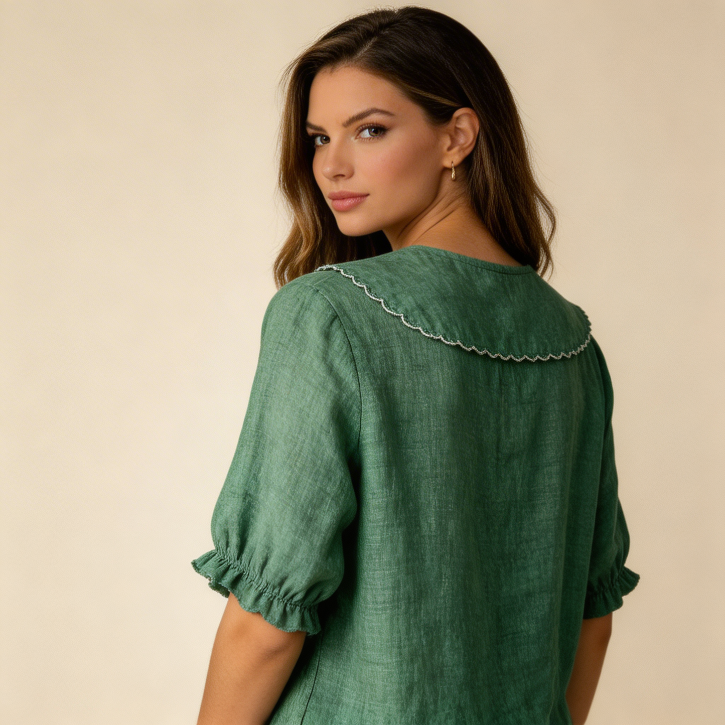 Blusa de mujer con cierre de botones y cuello redondeado-Blouse for women-Casaluzia