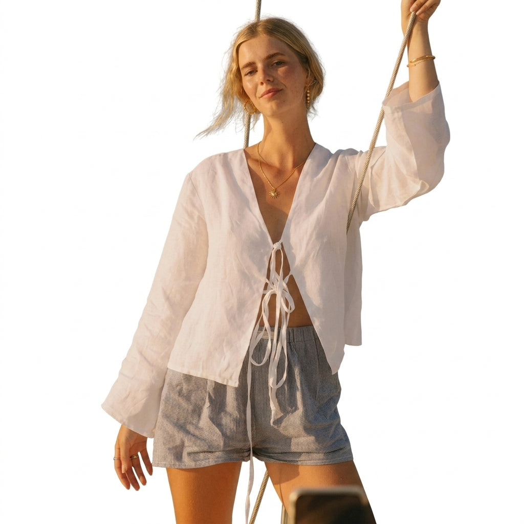 Blusa de mujer con escote en V, cierre de lazos frontal y mangas anchas-Blouse for women-Casaluzia