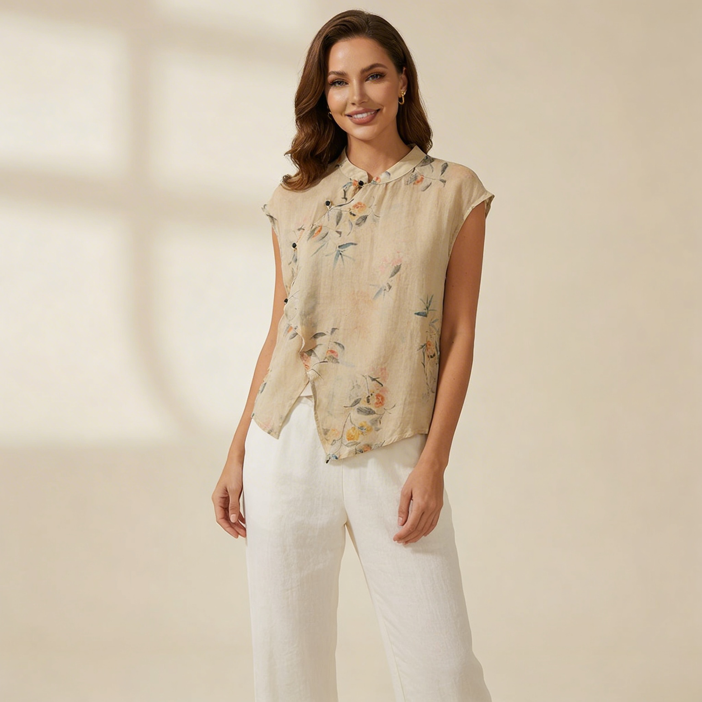 Blusa de mujer de manga corta con estampado floral, cuello mandarín y cierre de botones-Blouse for women-Casaluzia