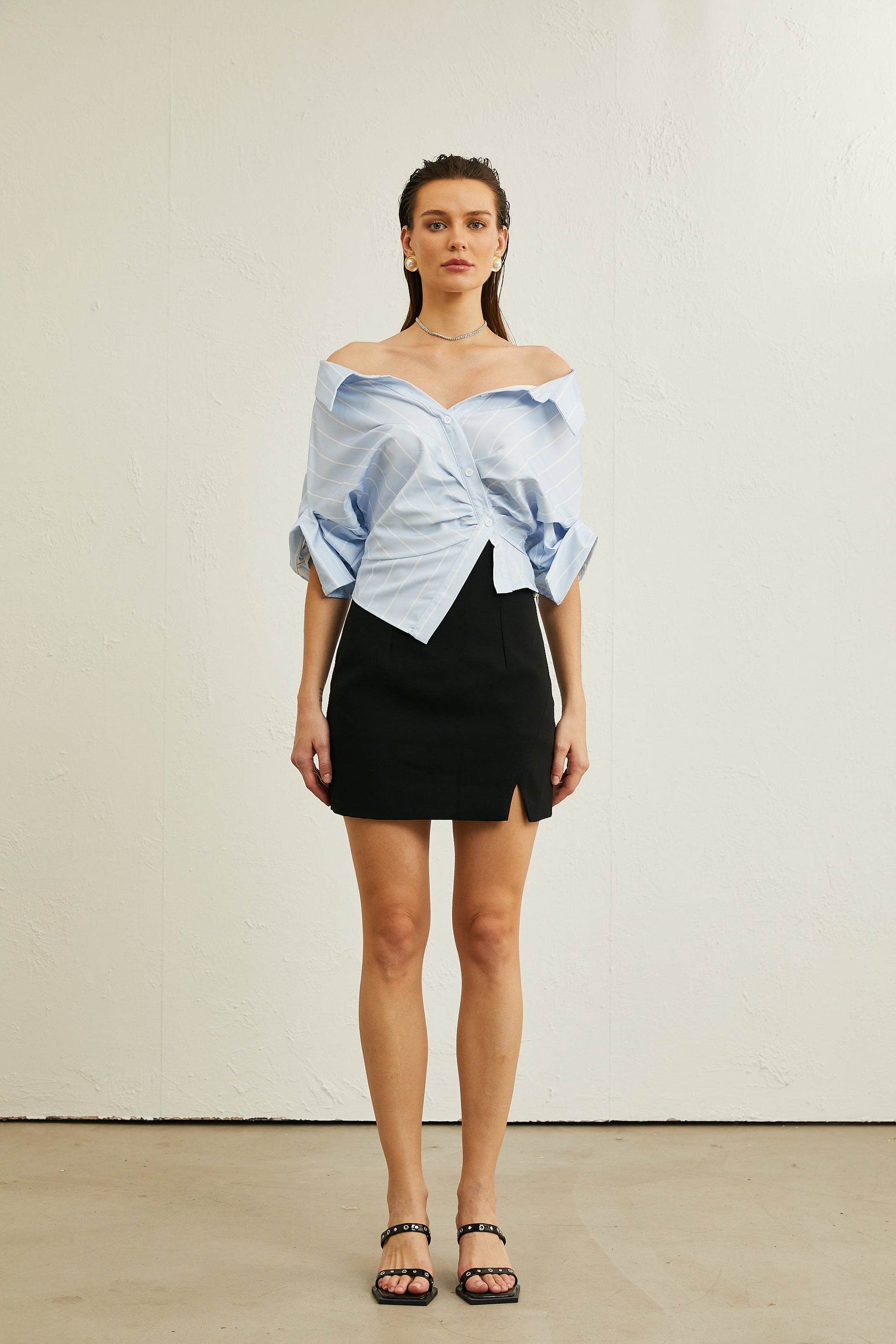 Blusa de rayas con hombros descubiertos y tirantes de cadena para mujer-Blouses for women-Casaluzia