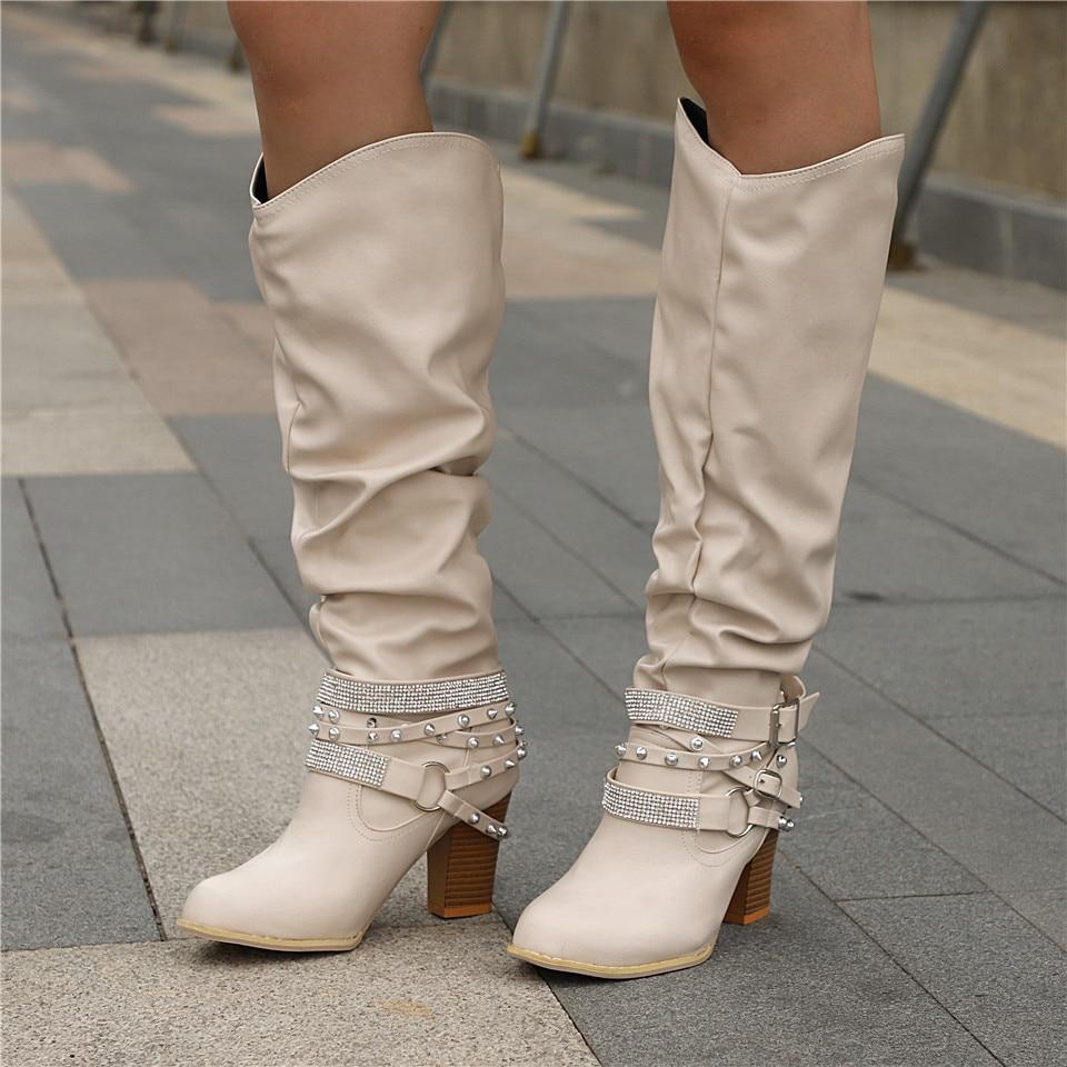 Botas altas holgadas para mujer con correas tachonadas-Footwear for women-Casaluzia