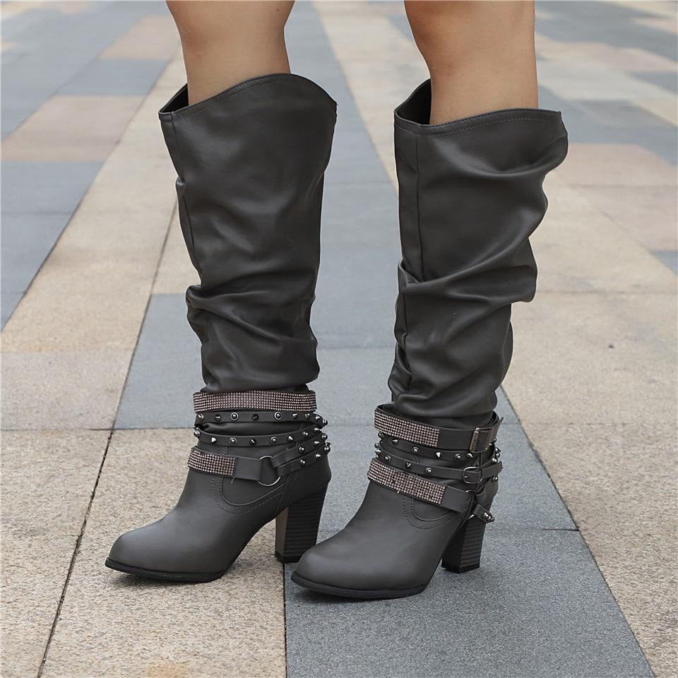 Botas altas holgadas para mujer con correas tachonadas-Footwear for women-Casaluzia