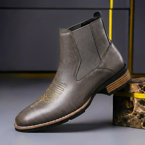 Botines Chelsea para hombre con detalle bordado en la puntera-Footwear for men-Casaluzia