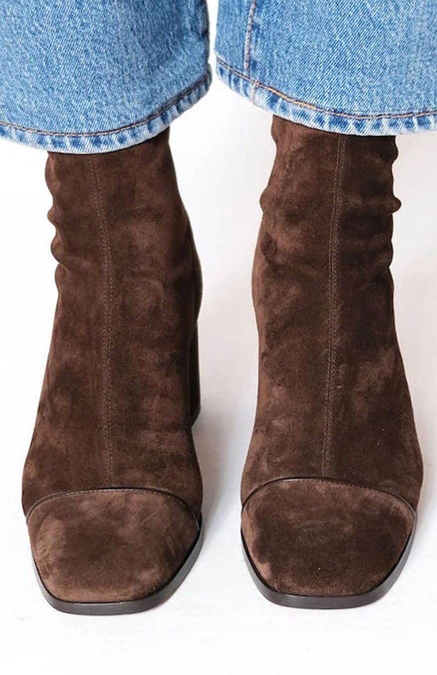 Botines de ante para mujer con tacón de bloque-Footwear for women-Casaluzia