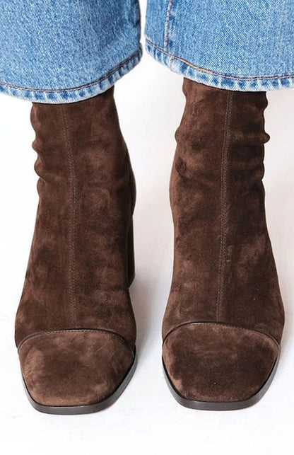Botines de ante para mujer con tacón de bloque-Footwear for women-Casaluzia