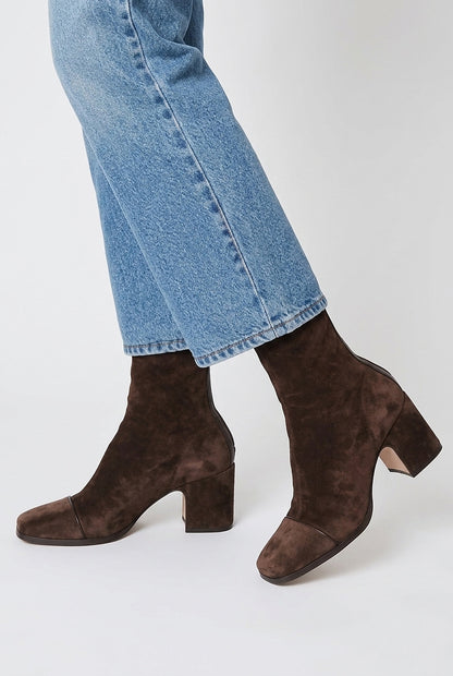 Botines de ante para mujer con tacón de bloque-Footwear for women-Casaluzia