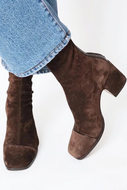 Botines de ante para mujer con tacón de bloque-Footwear for women-Casaluzia