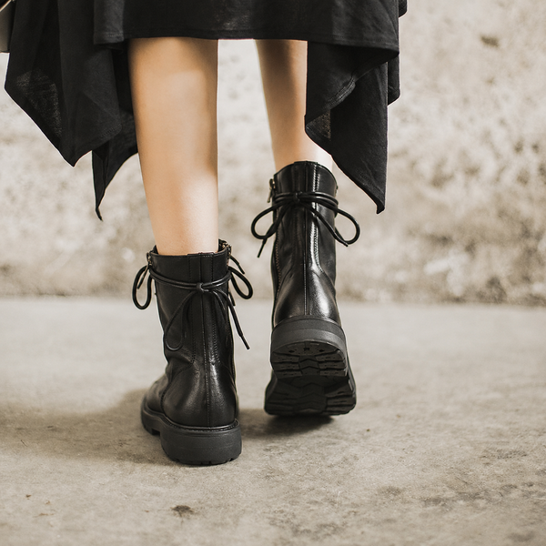 Botines de mujer con cordones y cremallera lateral-Footwear for women-Casaluzia