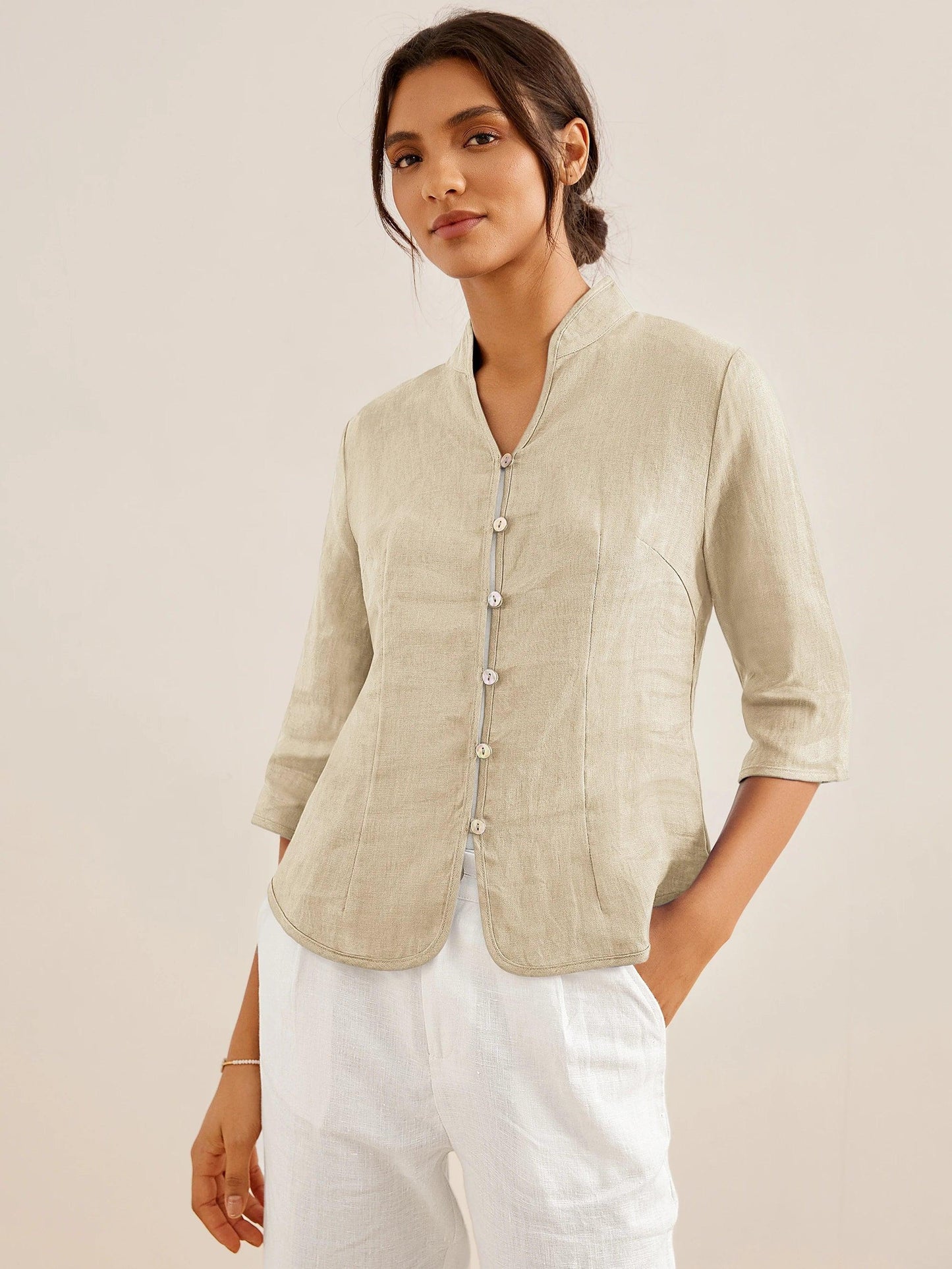 Camisa de lino entallada con cuello mandarín para mujer-Shirts for women-Casaluzia