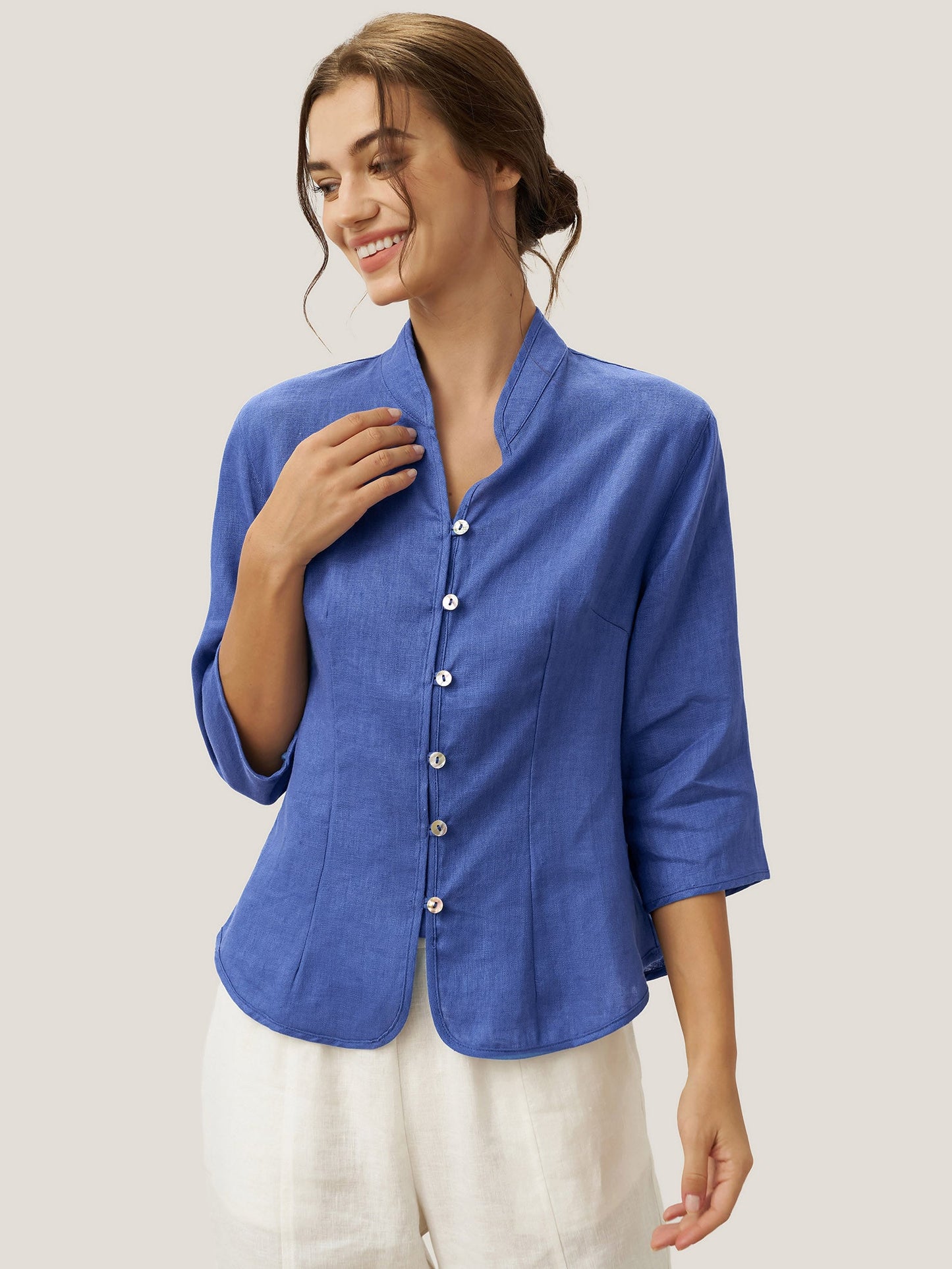 Camisa de lino entallada con cuello mandarín para mujer-Shirts for women-Casaluzia