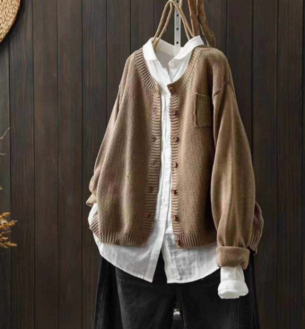Cárdigan de punto oversize para mujer con botones frontales-Cardigan for women-Casaluzia