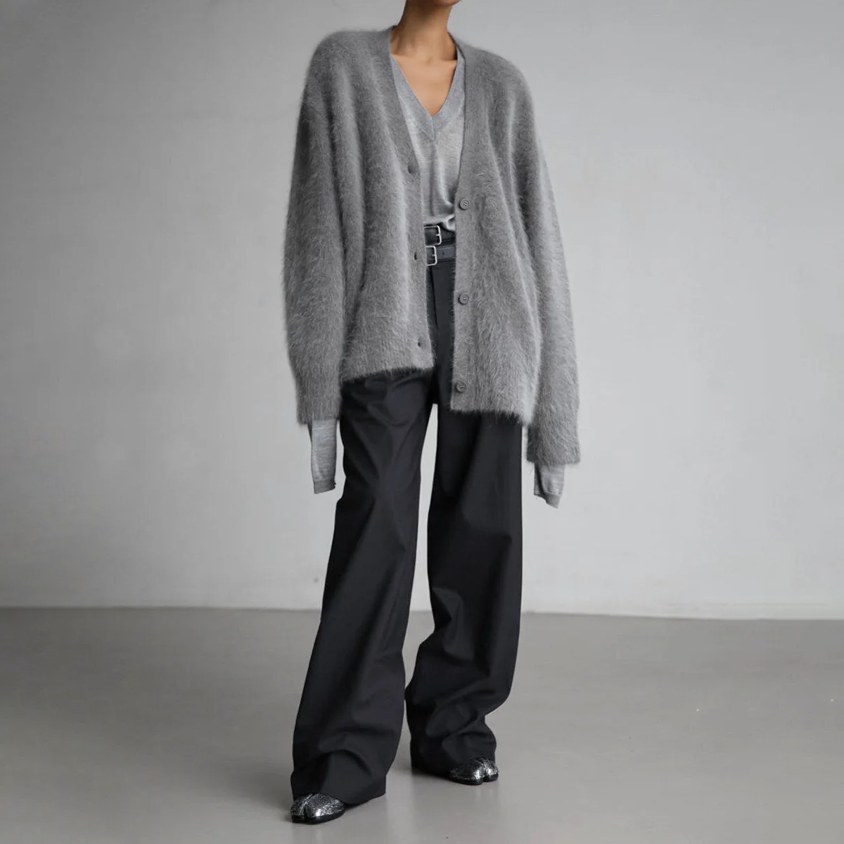 Cárdigan de punto para mujer con cuello en V y botones-Jacket for women-Casaluzia
