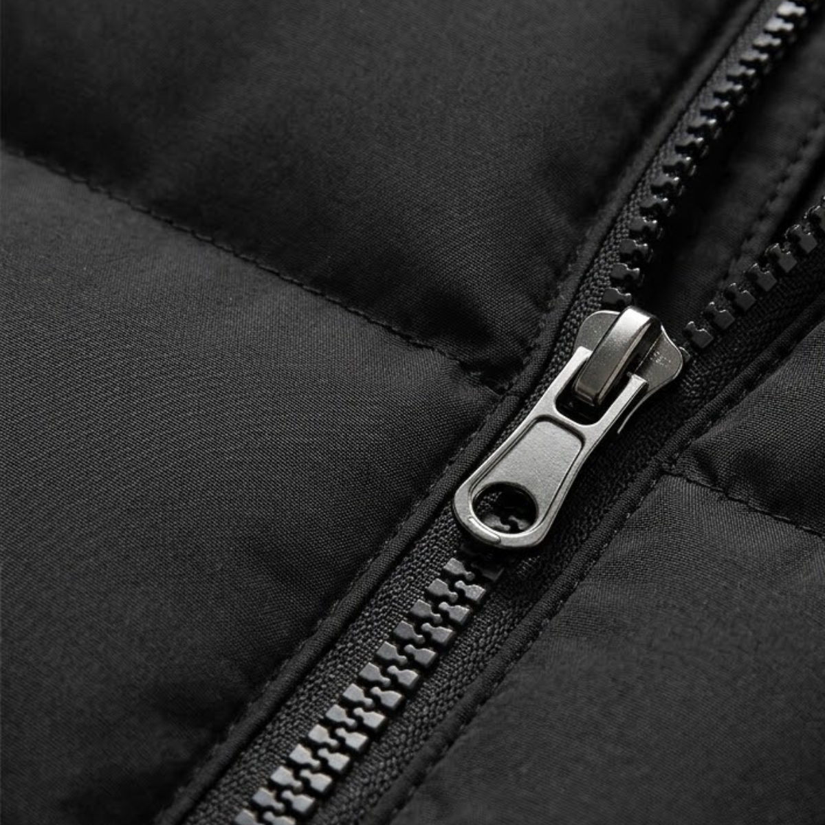 Chaleco acolchado para hombre con bolsillos con cremallera-Vests for men-Casaluzia