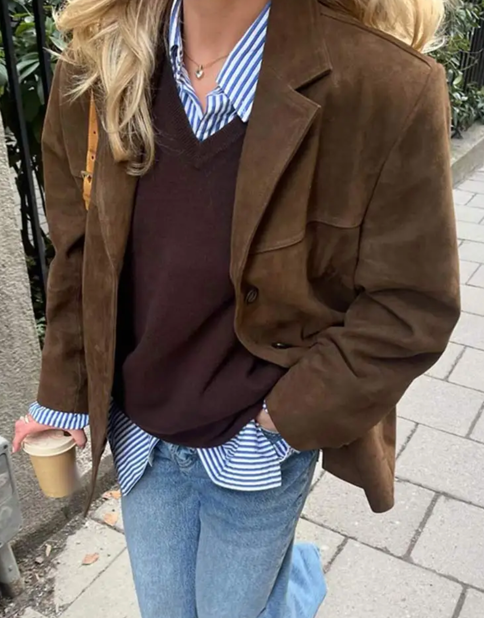 Chaqueta de mujer con cuello y botones-Jacket for women-Casaluzia