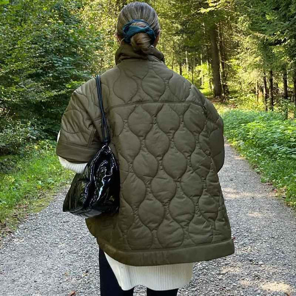 Chaqueta tipo capa acolchada para mujer con cuello alzado-Jacket for women-Casaluzia