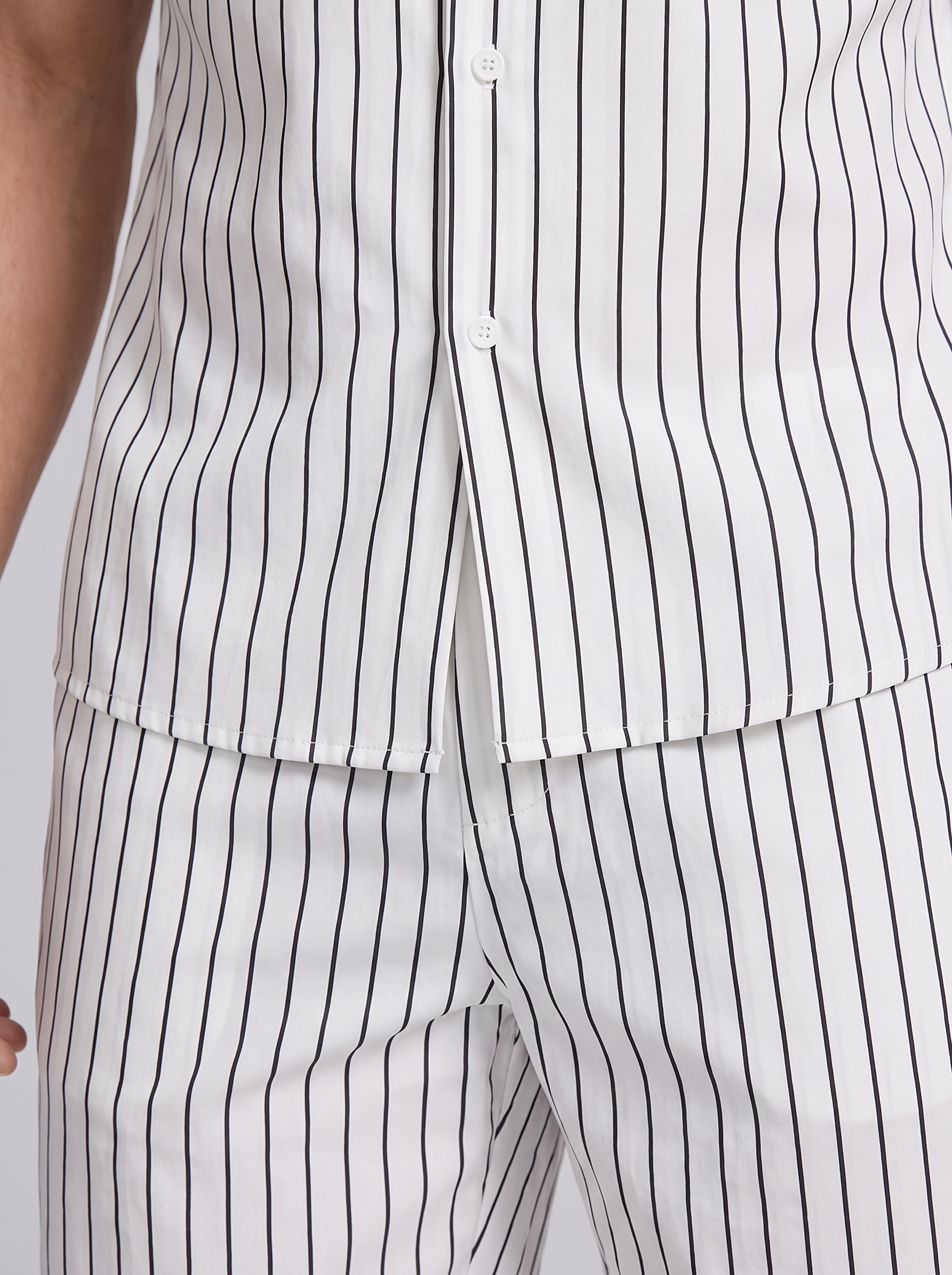 Conjunto de camisa de manga corta y pantalón corto a rayas para hombre-Sets for Men-Casaluzia