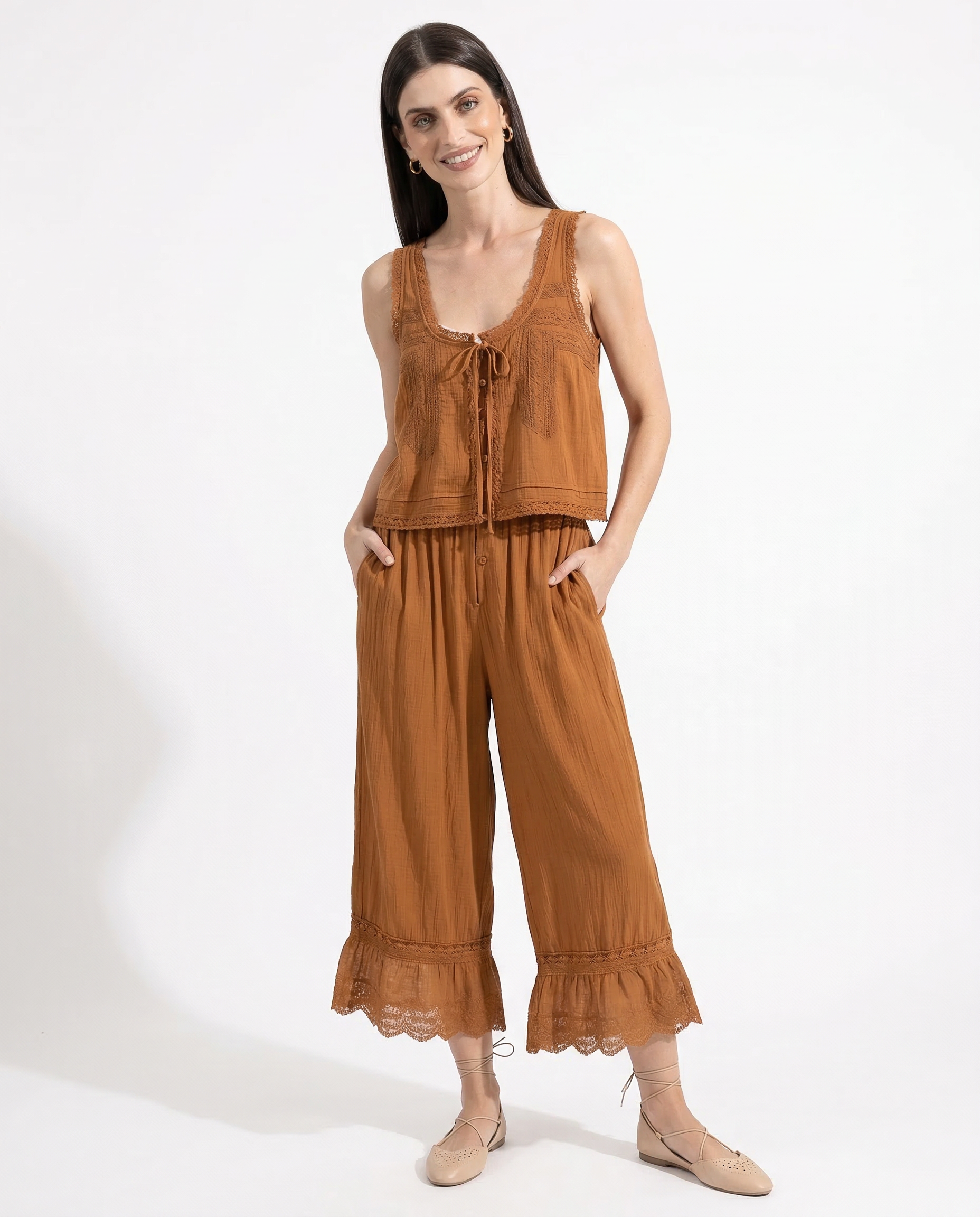 Conjunto de chaleco con ribete de encaje y pantalones de pierna ancha para mujer-Sets for women-Casaluzia
