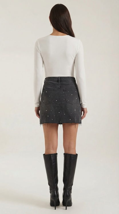 Falda mini de mujer en denim con paneles frontales, cierre de botón y bajo sin rematar-Skirt for women-Casaluzia
