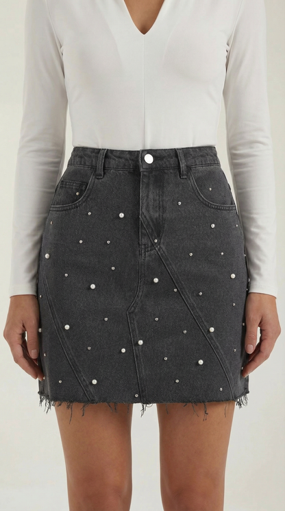 Falda mini de mujer en denim con paneles frontales, cierre de botón y bajo sin rematar-Skirt for women-Casaluzia