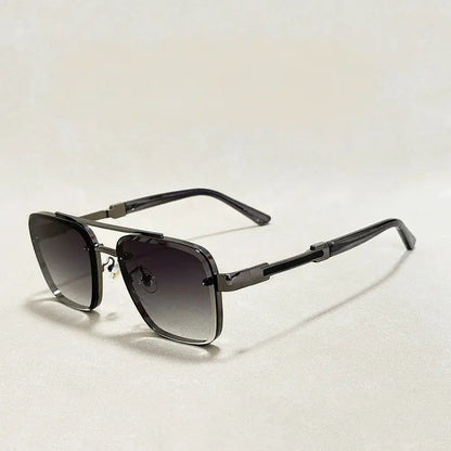 Gafas de sol para hombre con lentes angulares y puente doble-Glasses for men-Casaluzia