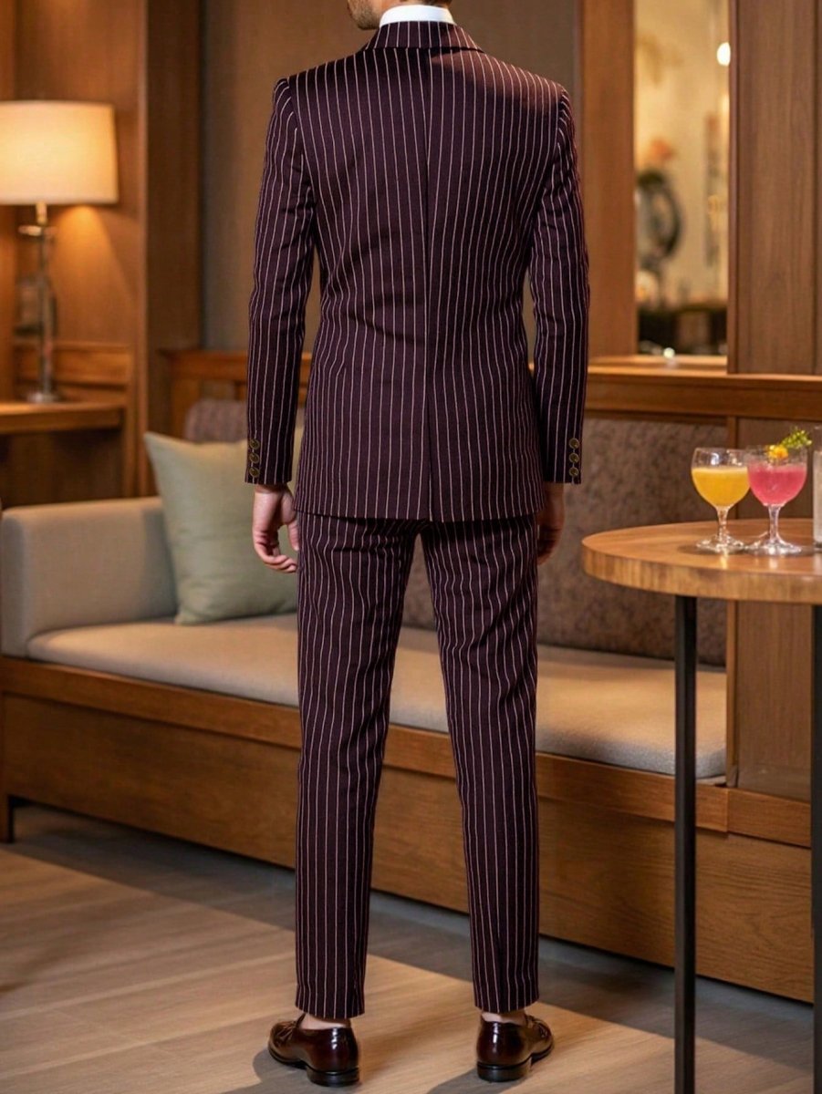 Hombre Traje de dos piezas con raya diplomática y solapas de pico-Suits for men-Casaluzia