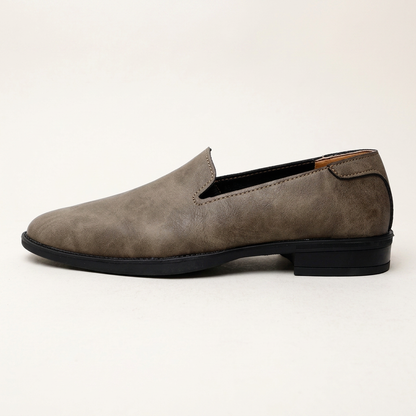 Mocasines sin cordones para hombre con acabado texturizado-Footwear for men-Casaluzia