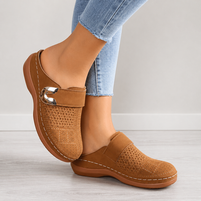 Mocasines sin Cordones para Mujer con Correa de Hebilla y Empeine Perforado-Footwear for women-Casaluzia