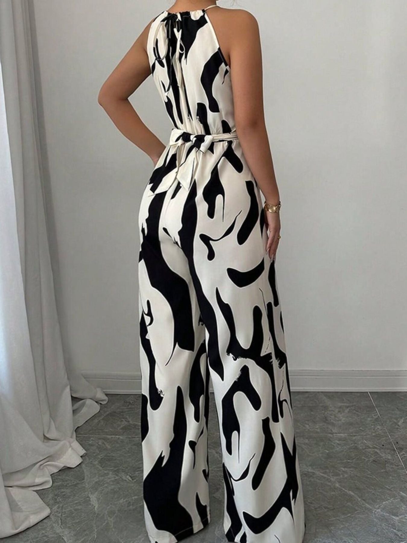 Mono de pernera ancha con cuello halter y estampado abstracto para mujer-Jumpsuits for women-Casaluzia