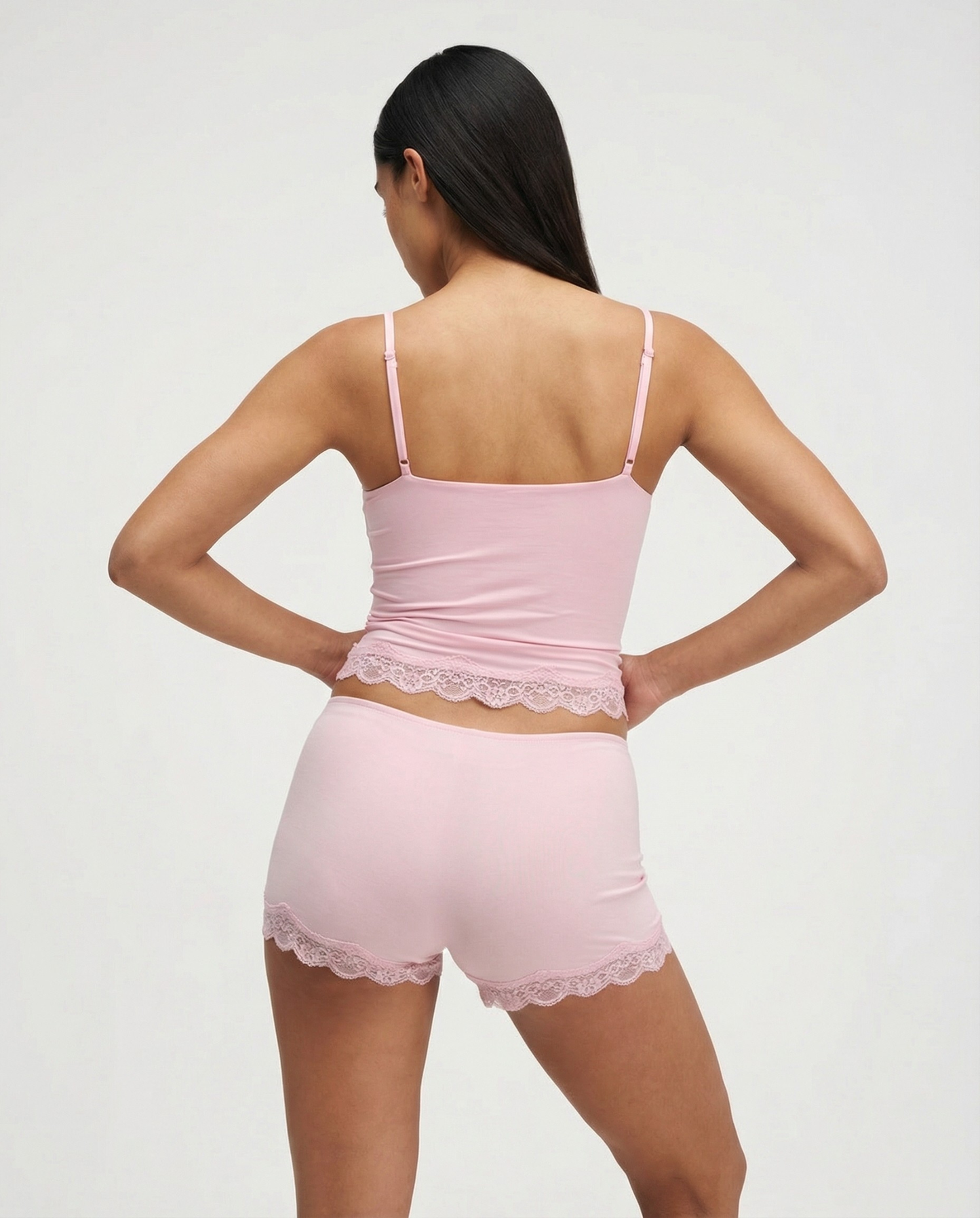 Mujer Conjunto de dos piezas con camisola de tirantes ajustables y pantalones cortos con ribete de encaje-Sets for women-Casaluzia