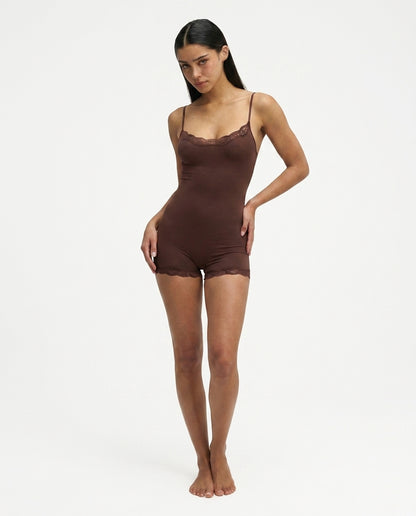 Mujer Mono Corto de Tirantes Finos Ajustables con Ribete de Encaje-Jumpsuits for women-Casaluzia