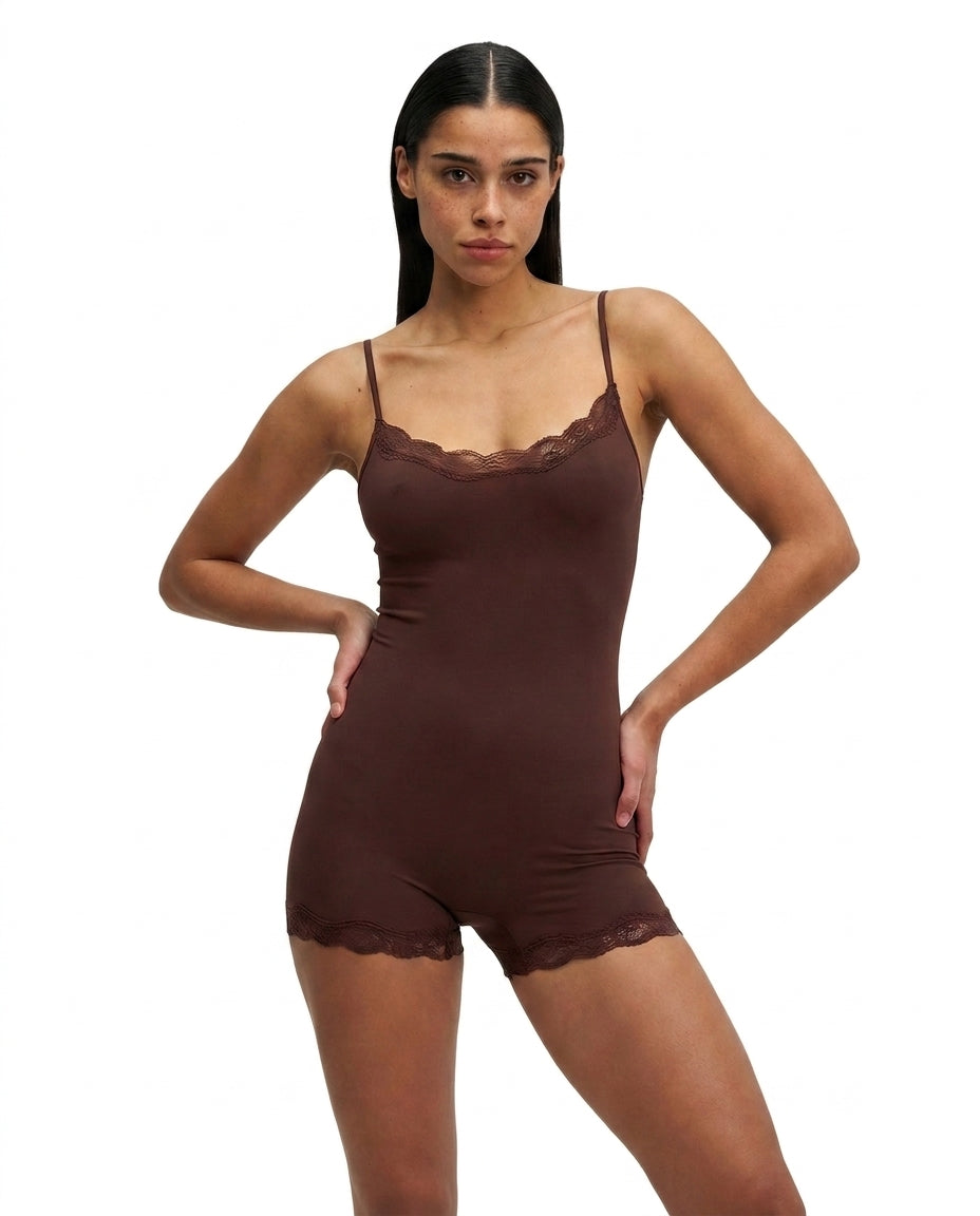 Mujer Mono Corto de Tirantes Finos Ajustables con Ribete de Encaje-Jumpsuits for women-Casaluzia