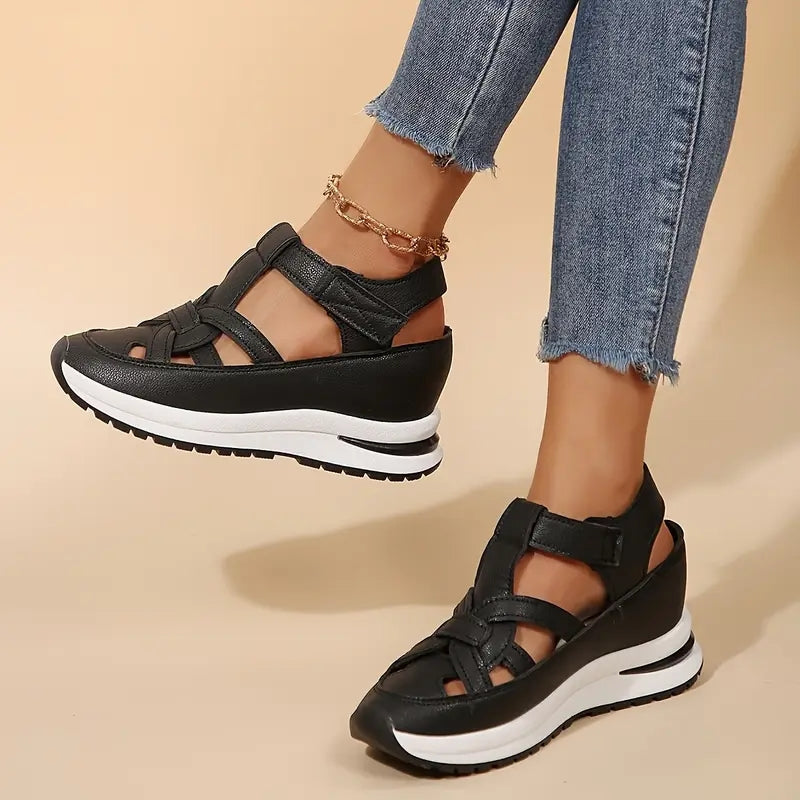 Mujer Sandalias de Punta Cerrada con Diseño Calado y Suela de Plataforma-Footwear for women-Casaluzia