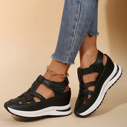 Mujer Sandalias de Punta Cerrada con Diseño Calado y Suela de Plataforma-Footwear for women-Casaluzia
