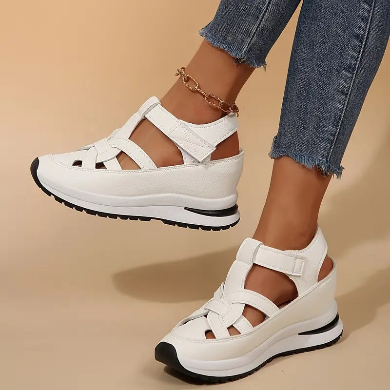 Mujer Sandalias de Punta Cerrada con Diseño Calado y Suela de Plataforma-Footwear for women-Casaluzia