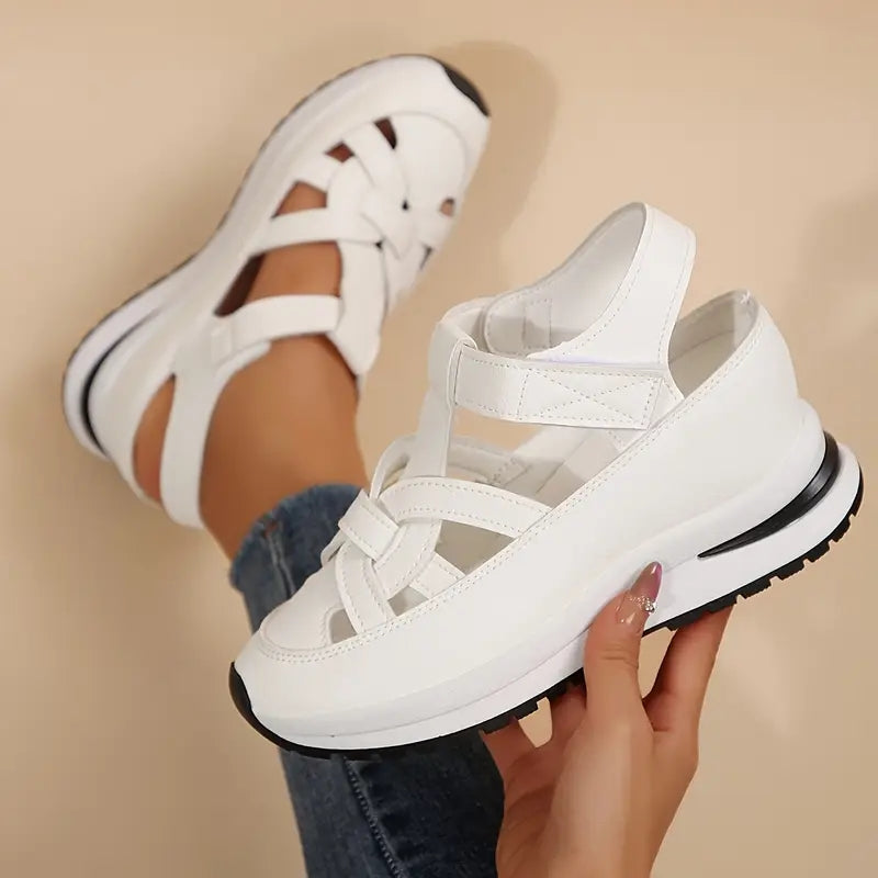 Mujer Sandalias de Punta Cerrada con Diseño Calado y Suela de Plataforma-Footwear for women-Casaluzia