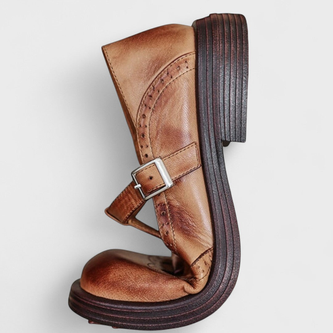 Mujer Zapatos con correa en T y detalles brogue-Shoes for women-Casaluzia
