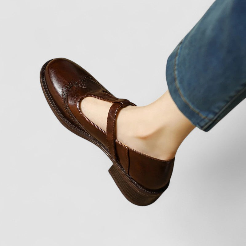 Mujer Zapatos Mary Jane con detalle de brogue y correa en T-Footwear for women-Casaluzia