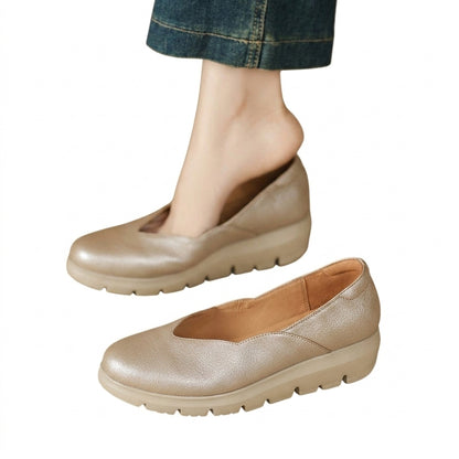 Mujer Zapatos tipo bailarina con suela de cuña y escote en V-Footwear for women-Casaluzia