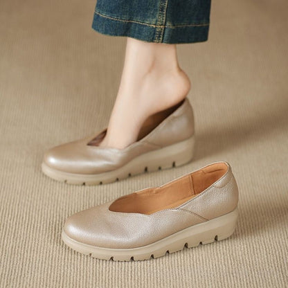 Mujer Zapatos tipo bailarina con suela de cuña y escote en V-Footwear for women-Casaluzia
