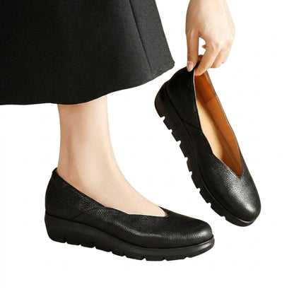 Mujer Zapatos tipo bailarina con suela de cuña y escote en V-Footwear for women-Casaluzia