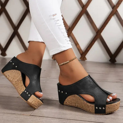 Mules de cuña de corcho con tachuelas para mujer-Footwear for women-Casaluzia